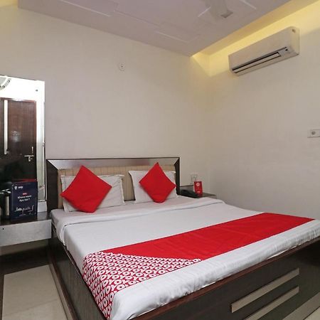 Oyo 24723 Hotel Atul Palace Агра Экстерьер фото