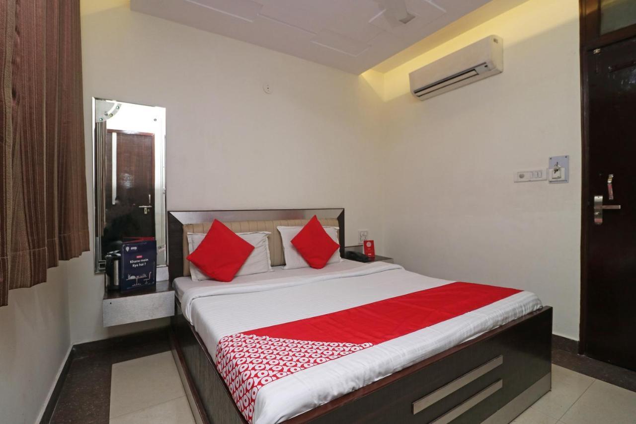 Oyo 24723 Hotel Atul Palace Агра Экстерьер фото