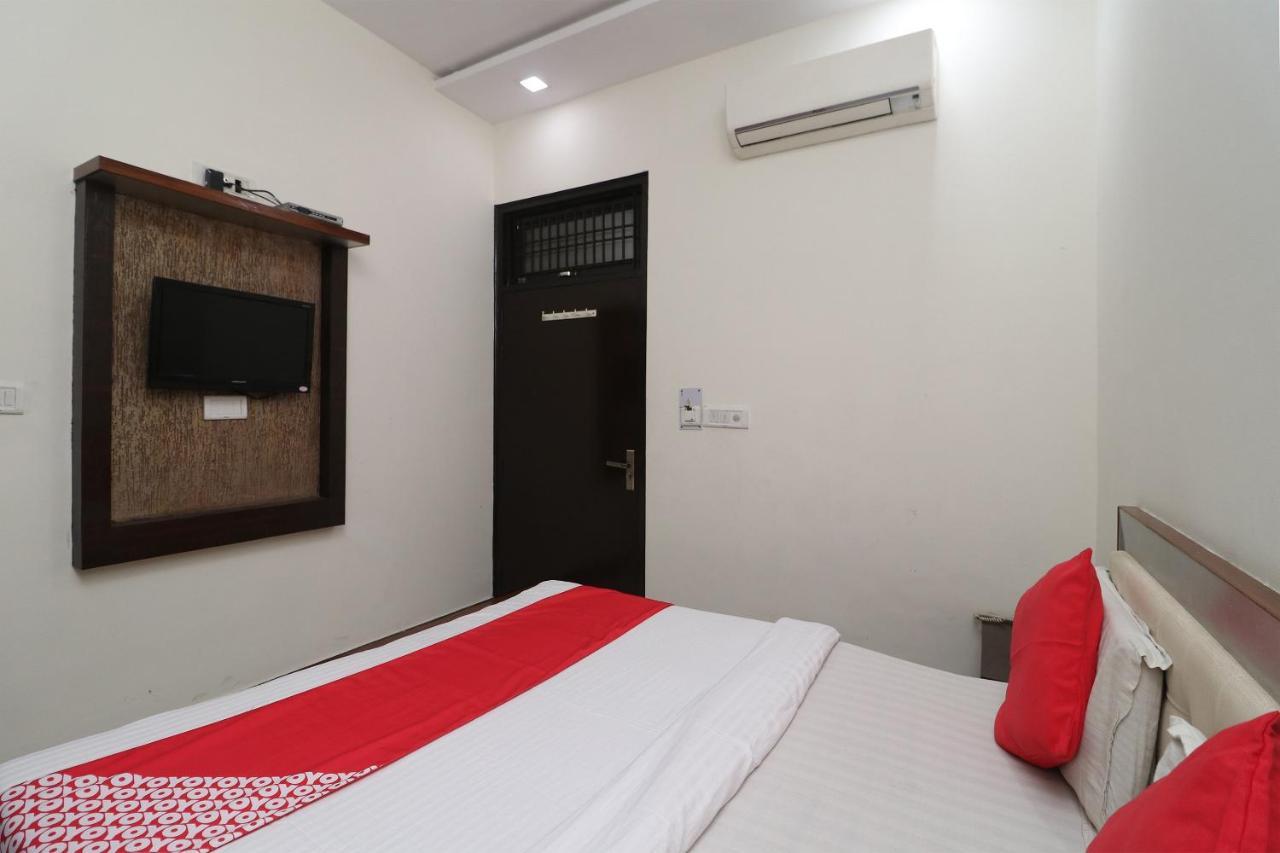 Oyo 24723 Hotel Atul Palace Агра Экстерьер фото
