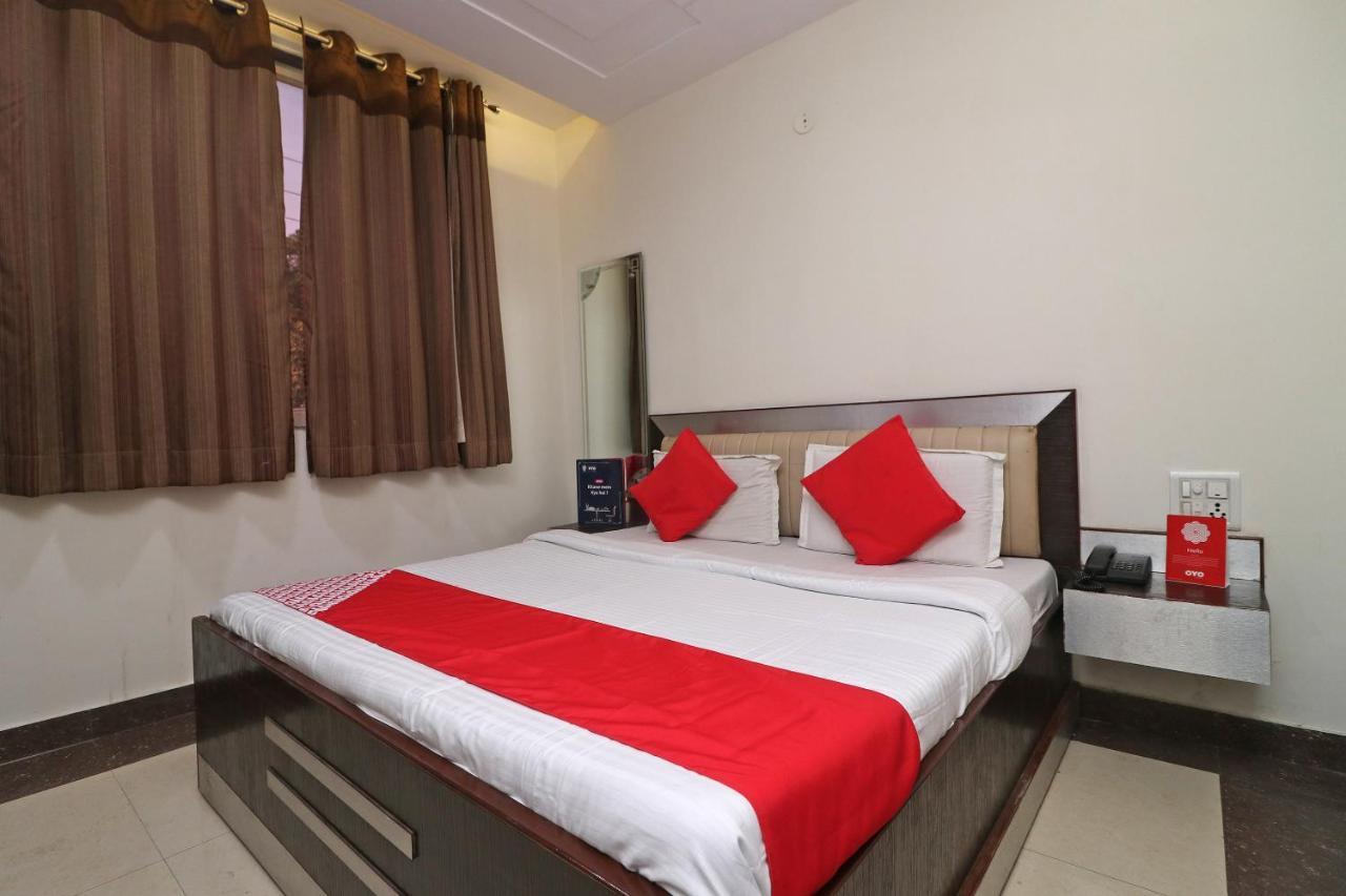 Oyo 24723 Hotel Atul Palace Агра Экстерьер фото
